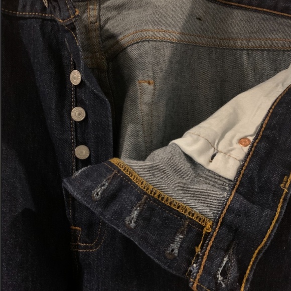 Levi's 501 Button Fly Jeans - Picture 3 of 4